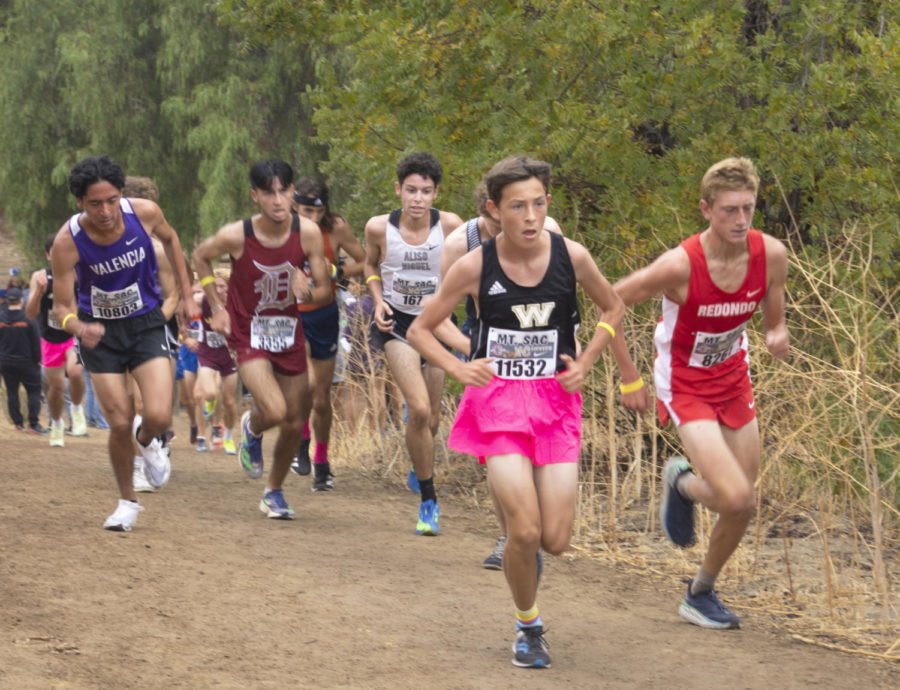 Boys cross country traverses large hills at Mt. SAC Invite, places 16th overall