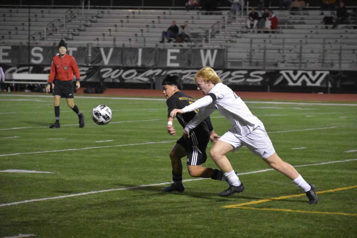 Boys soccer loses Senior Night against Poway 2-1